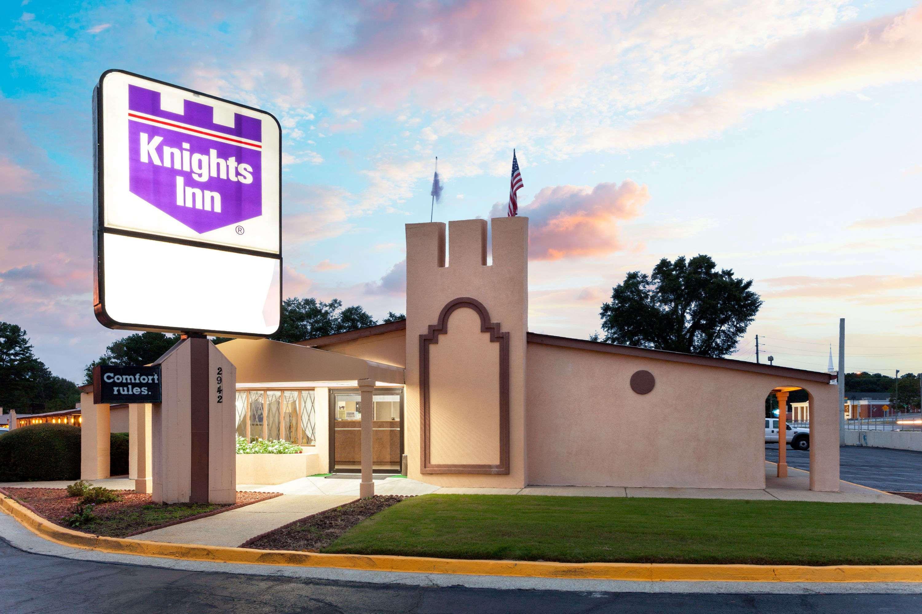 Knights Inn - Tucker Eksteriør bilde